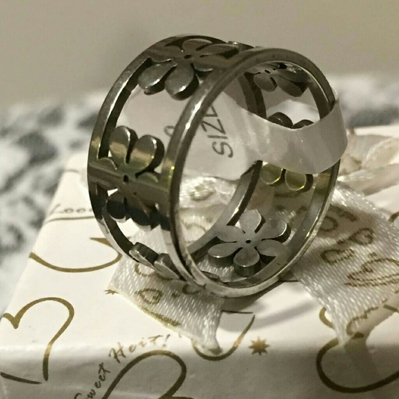 💖Restocked!!💖Titanium Stainless Steel Ring - Picture 1 of 8